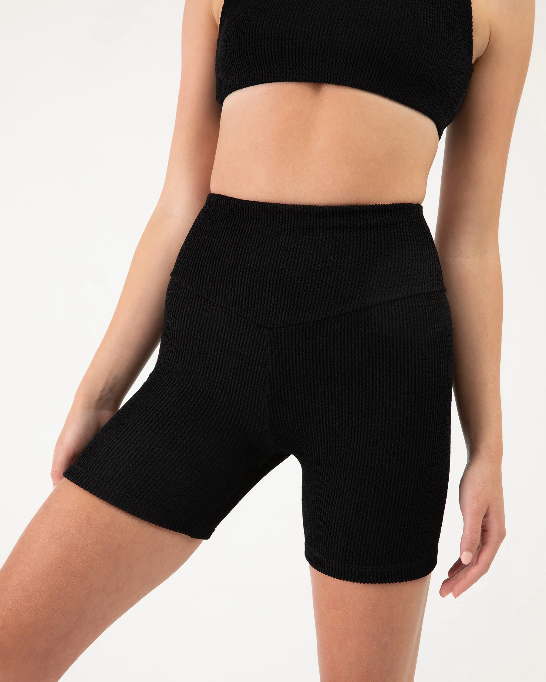 Crinkle 5 Inch Short