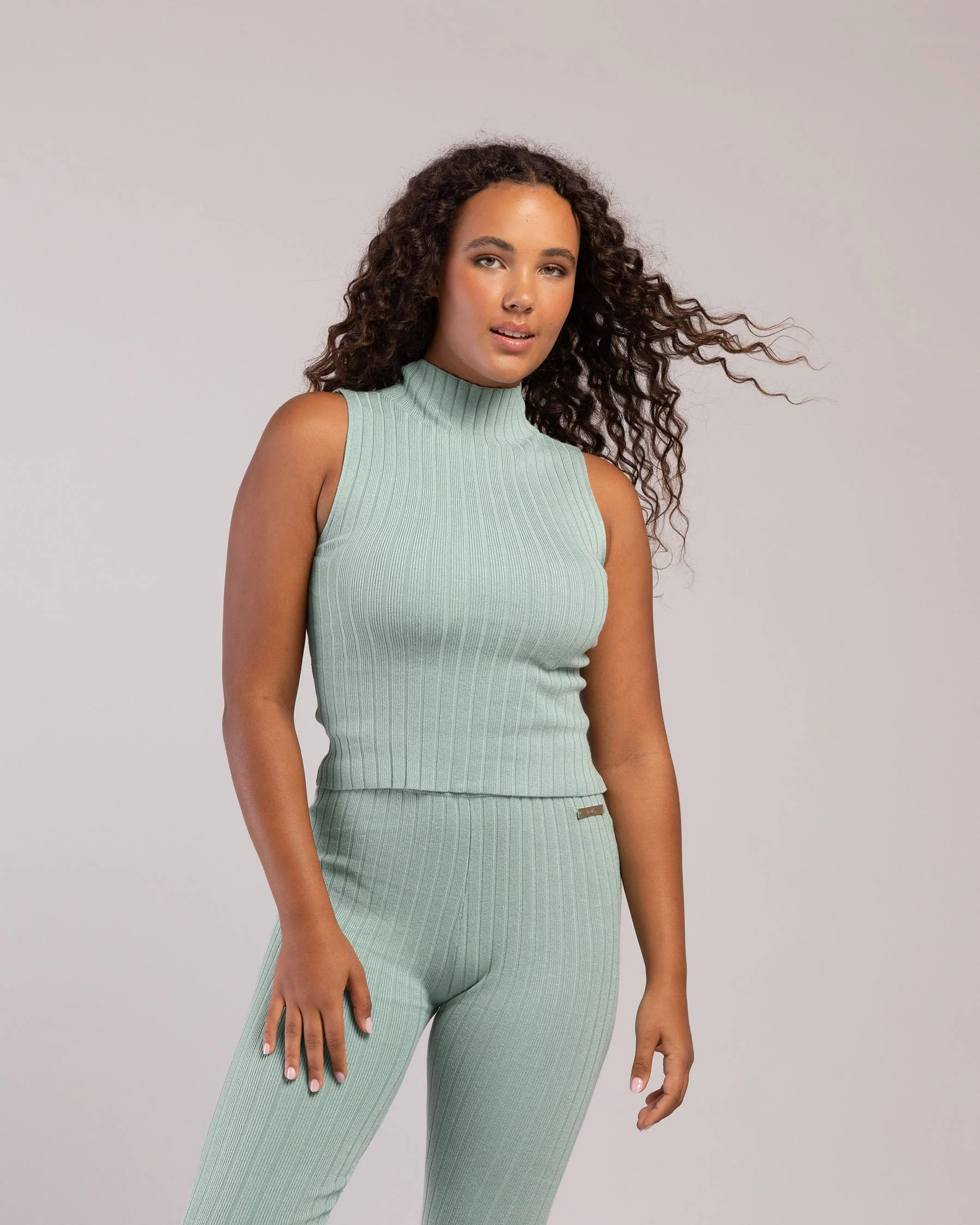 Rib Lounge Funnel Neck - Image 3