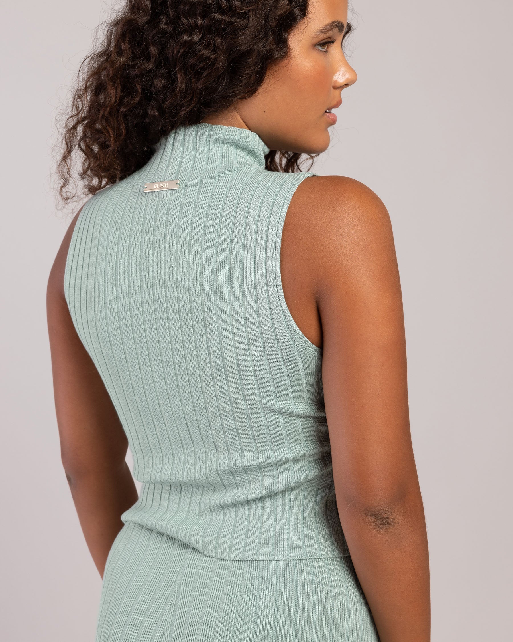 Rib Lounge Funnel Neck - Image 4